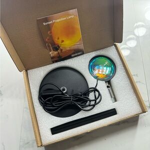 Sunset like projection light